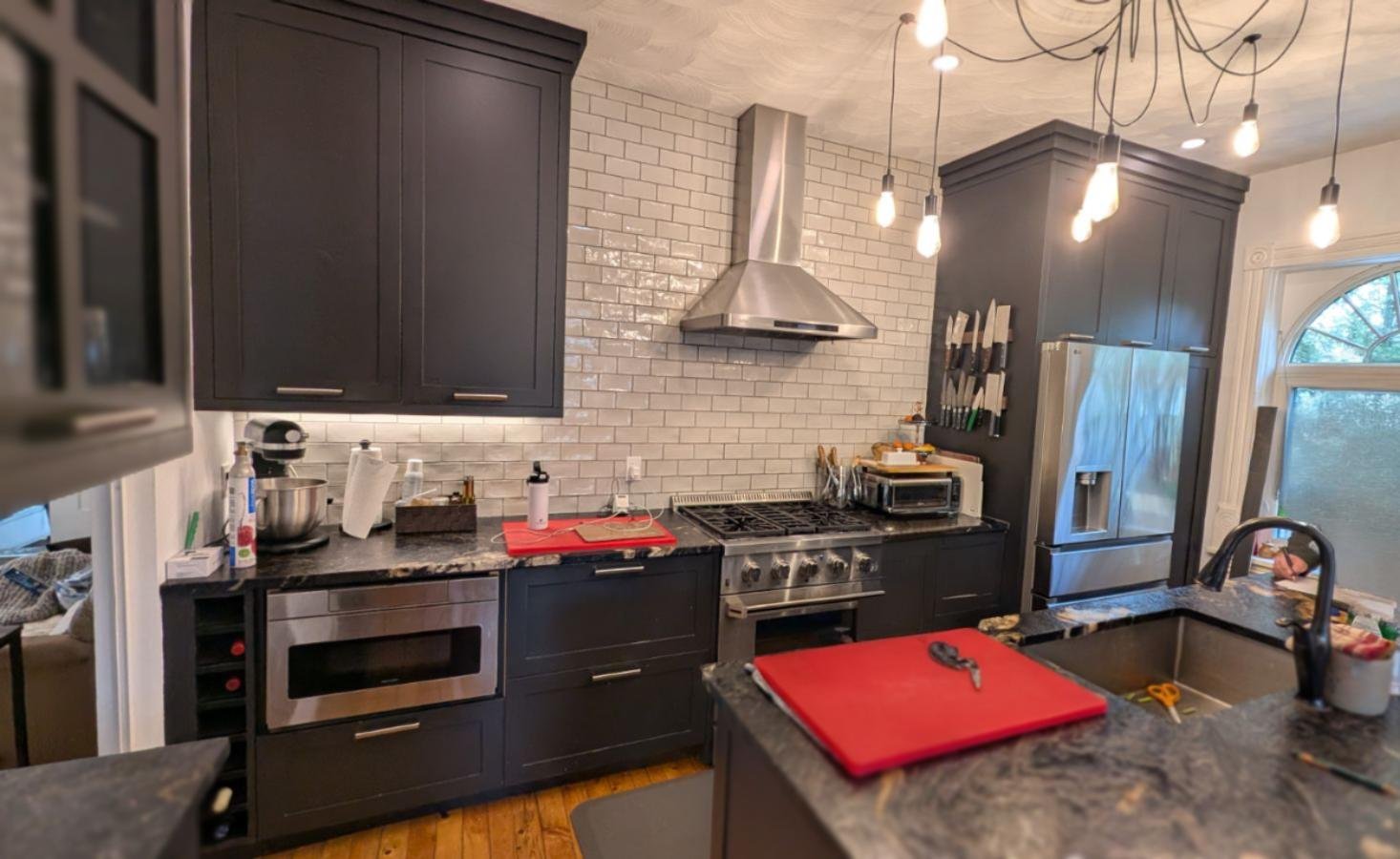 custom-kitchen-before-dark-space