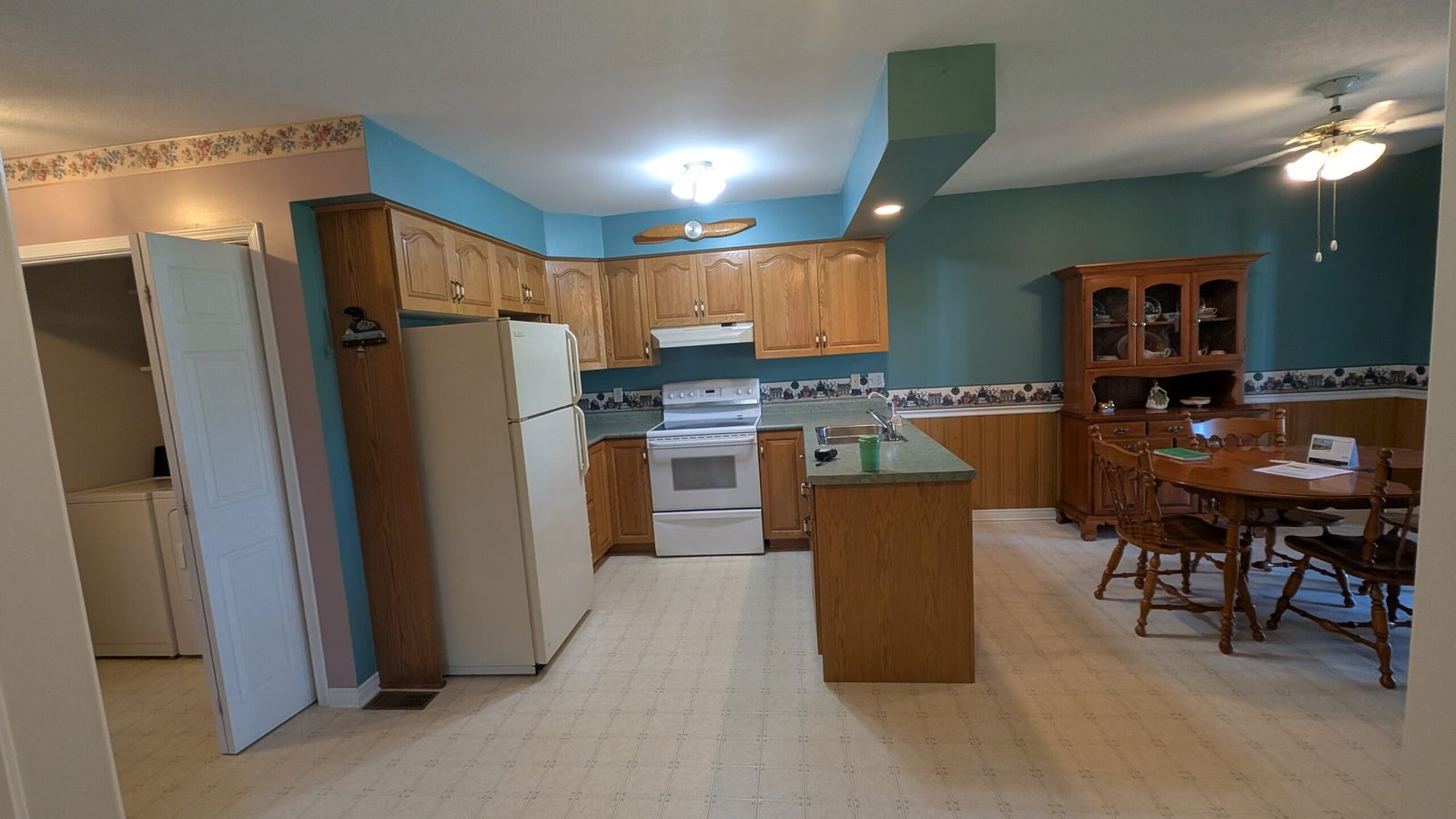 custom-kitchen-before-old-wood-cabinets